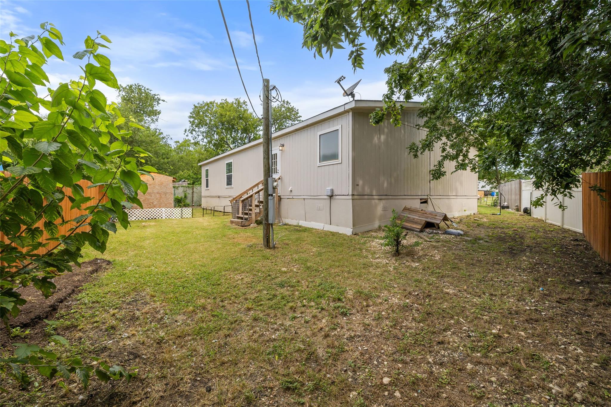 418 Lenora Drive Taylor TX 76574