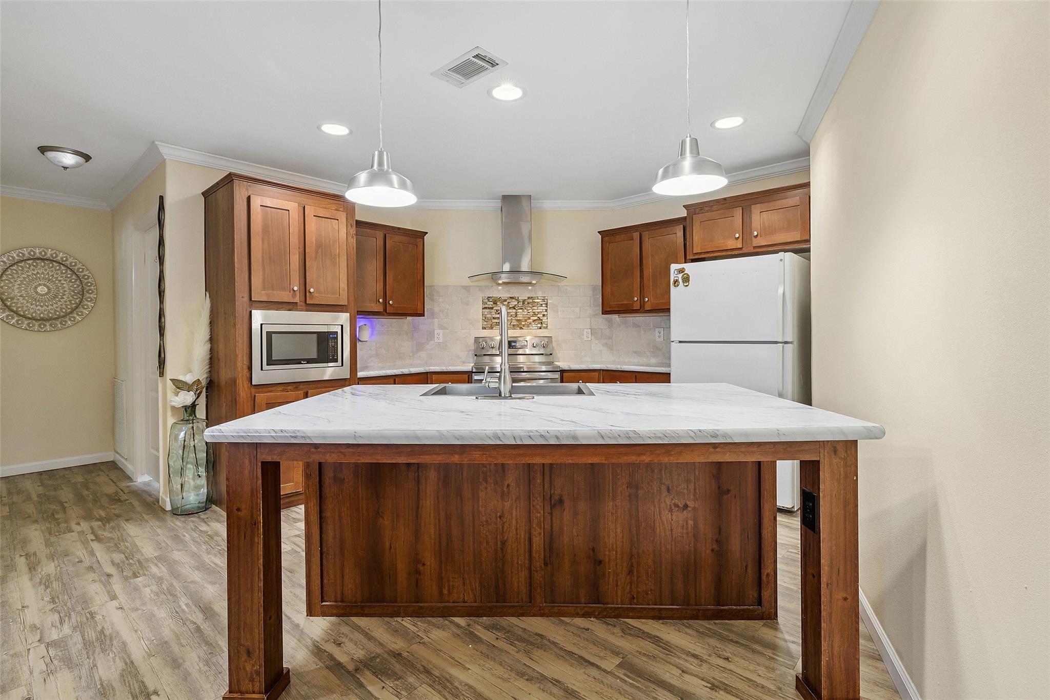418 Lenora Drive Taylor TX 76574