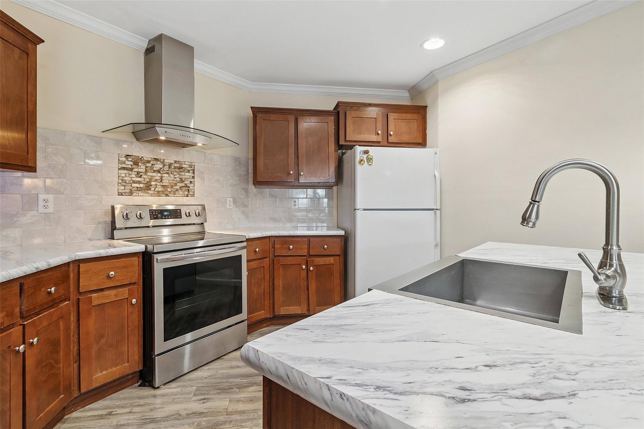 418 Lenora Drive Taylor TX 76574