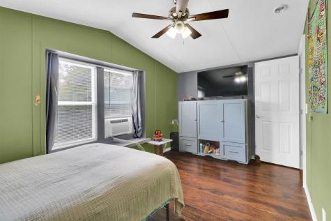 107 SW Forest Hill Cove Dale TX 78616