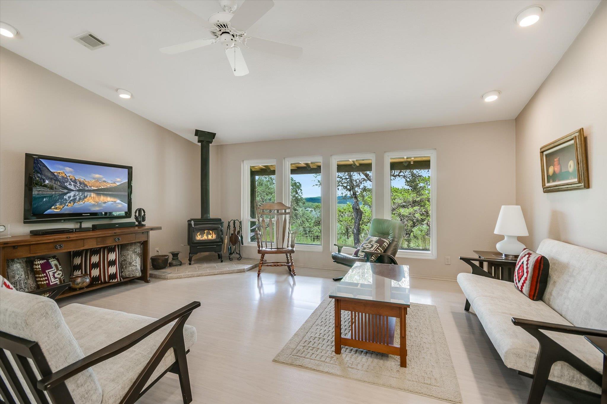 900 Longhorn Trail Wimberley TX 78676