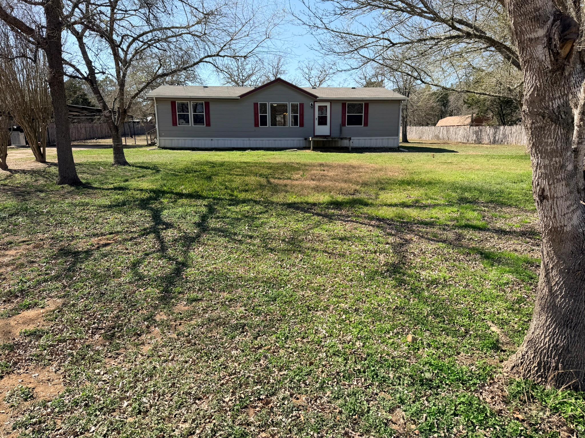 185 Peace Pipe Smithville TX 78957