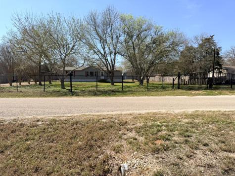 185 Peace Pipe Smithville TX 78957