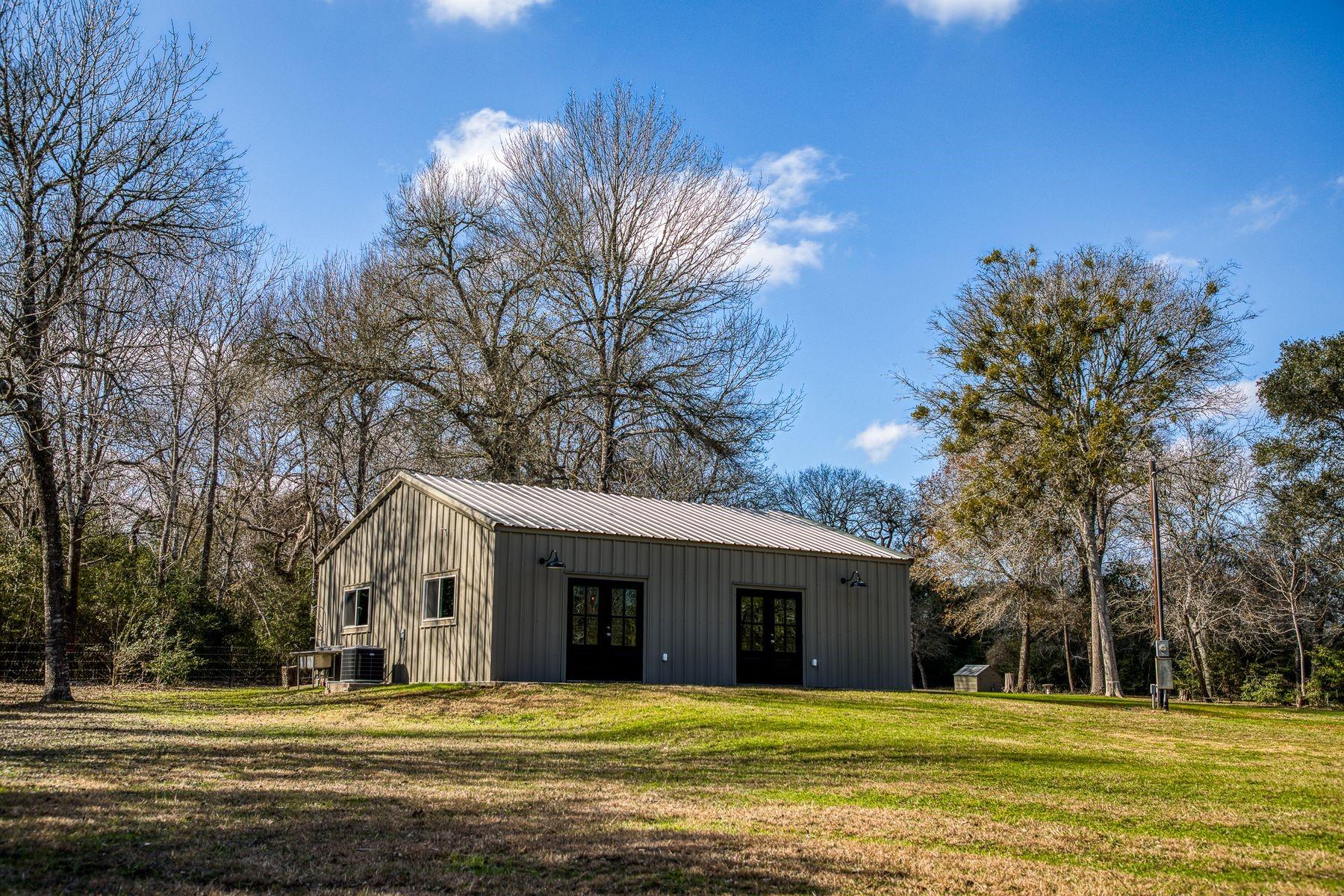 9865 Fm 2981 Fayetteville TX 78940
