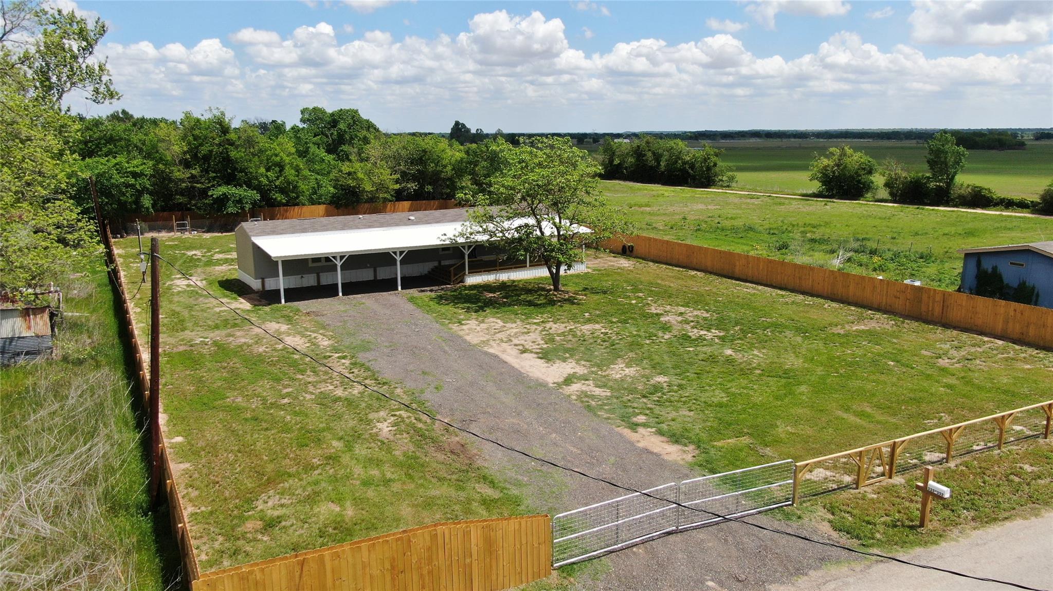 335 County Road 352 Gause TX 77857