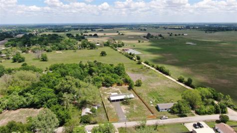 335 County Road 352 Gause TX 77857