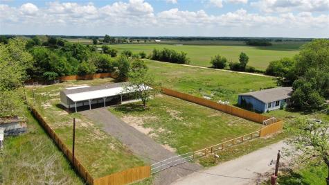 335 County Road 352 Gause TX 77857