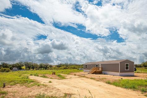 106 Spanish Oak Road Dale TX 78616
