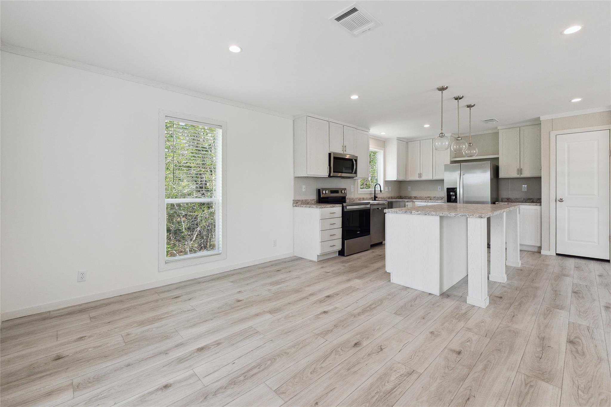 855 Roosevelt Road Luling TX 78648