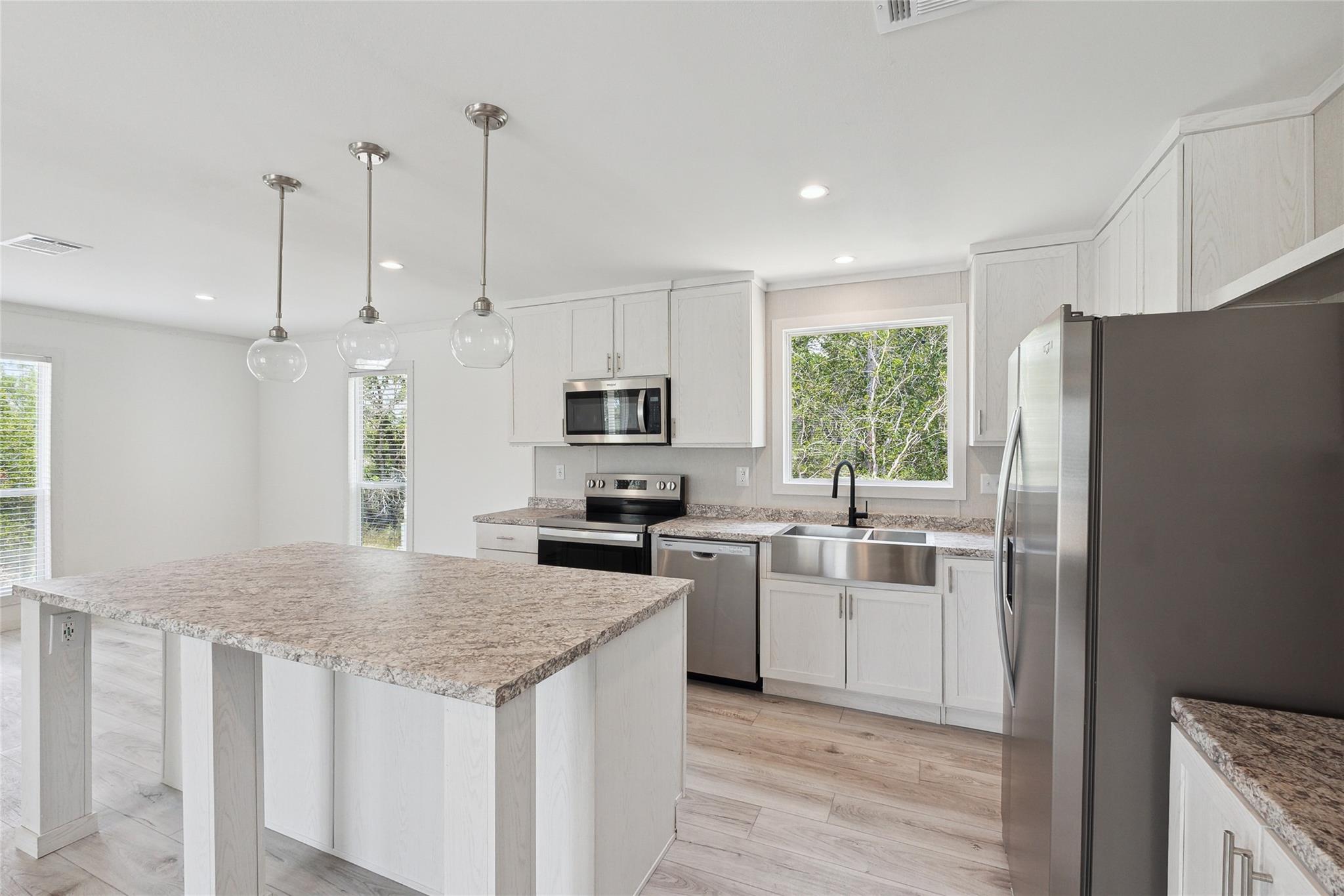 855 Roosevelt Road Luling TX 78648