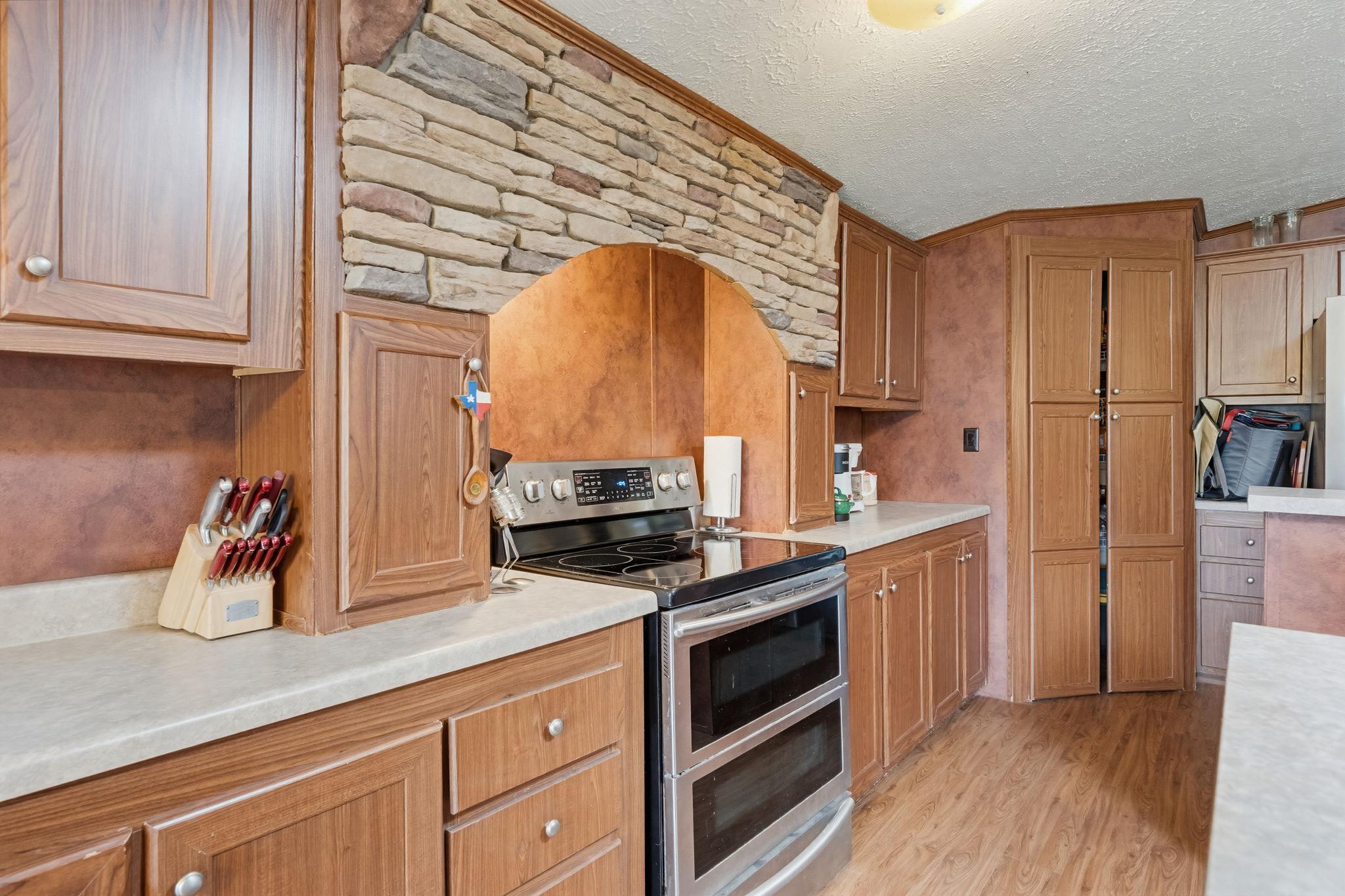 164 County Road 4450 Kempner TX 76539