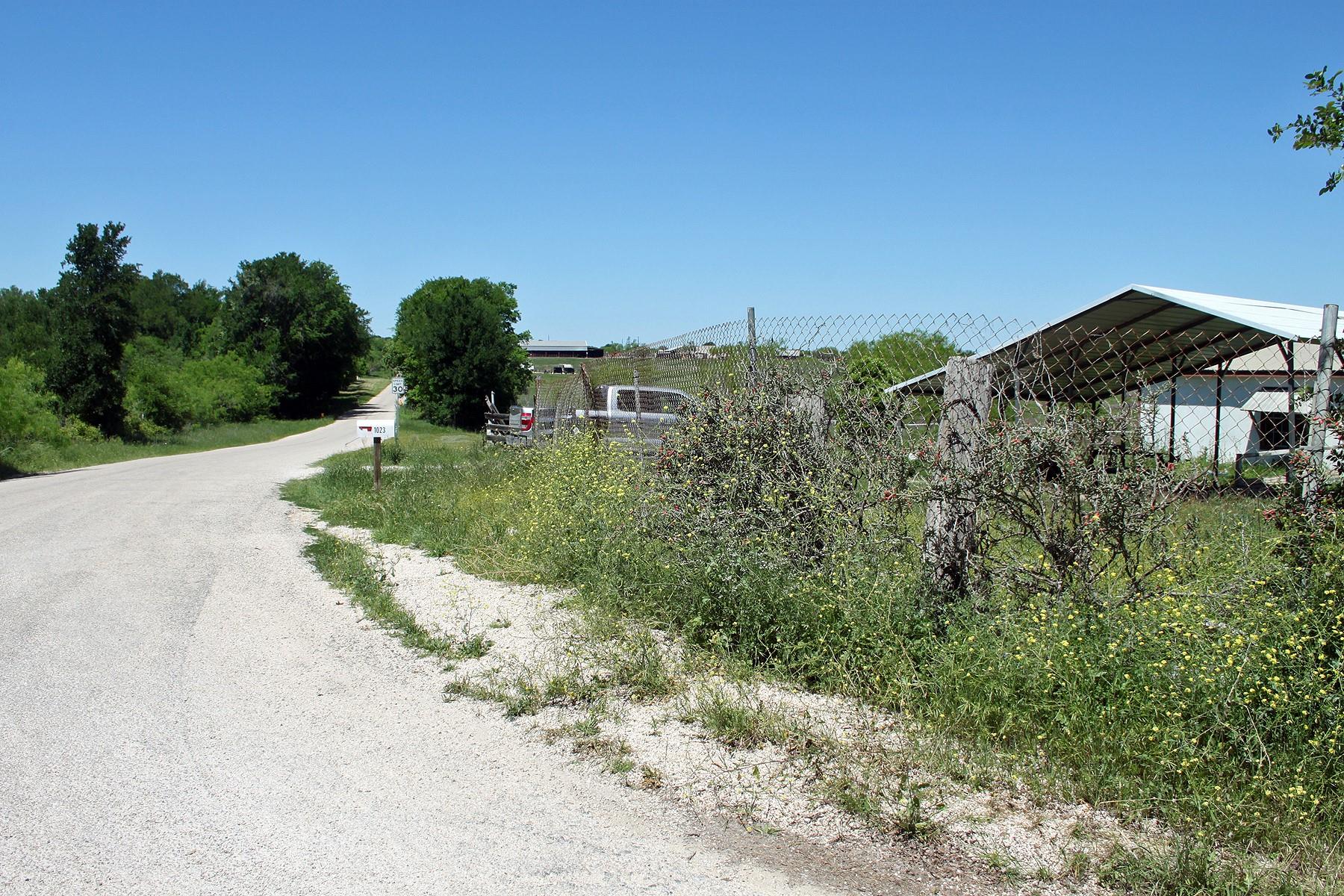 1023 Sierra Drive Lockhart TX 78644