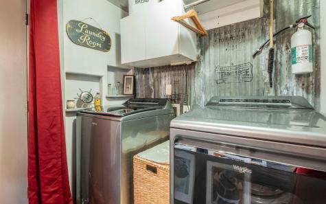 210 W Lakeshore Drive Dripping Springs TX 78620