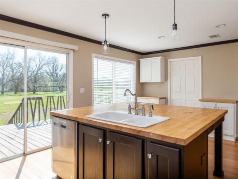 400 Private Road 4295 Rockdale TX 76567