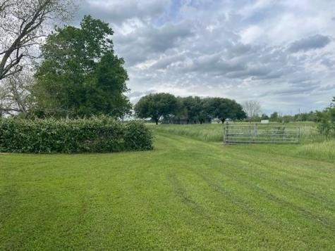 9202 N Fm 331 Bellville TX 77418