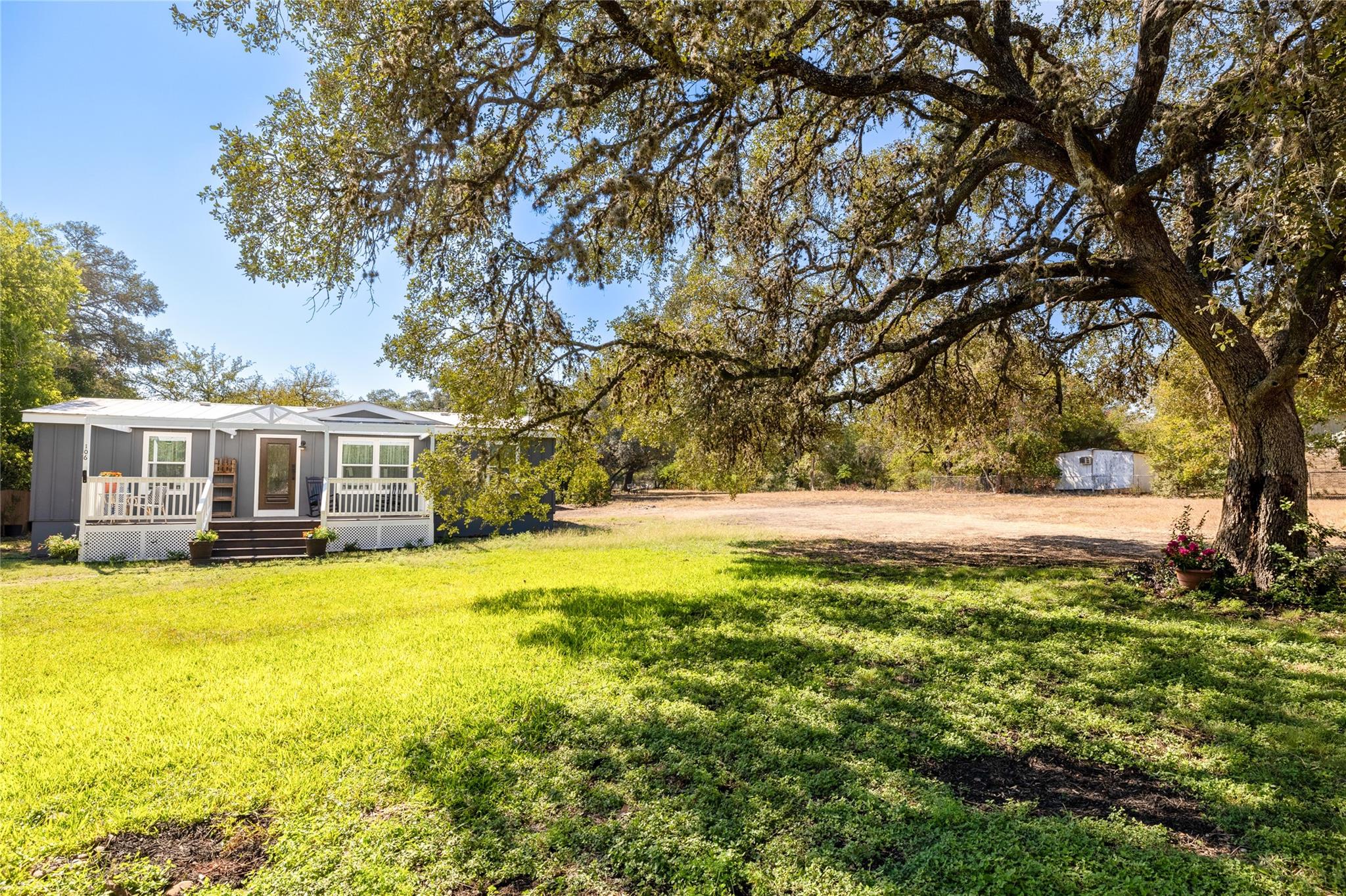 106 E Olive Street Lockhart TX 78644