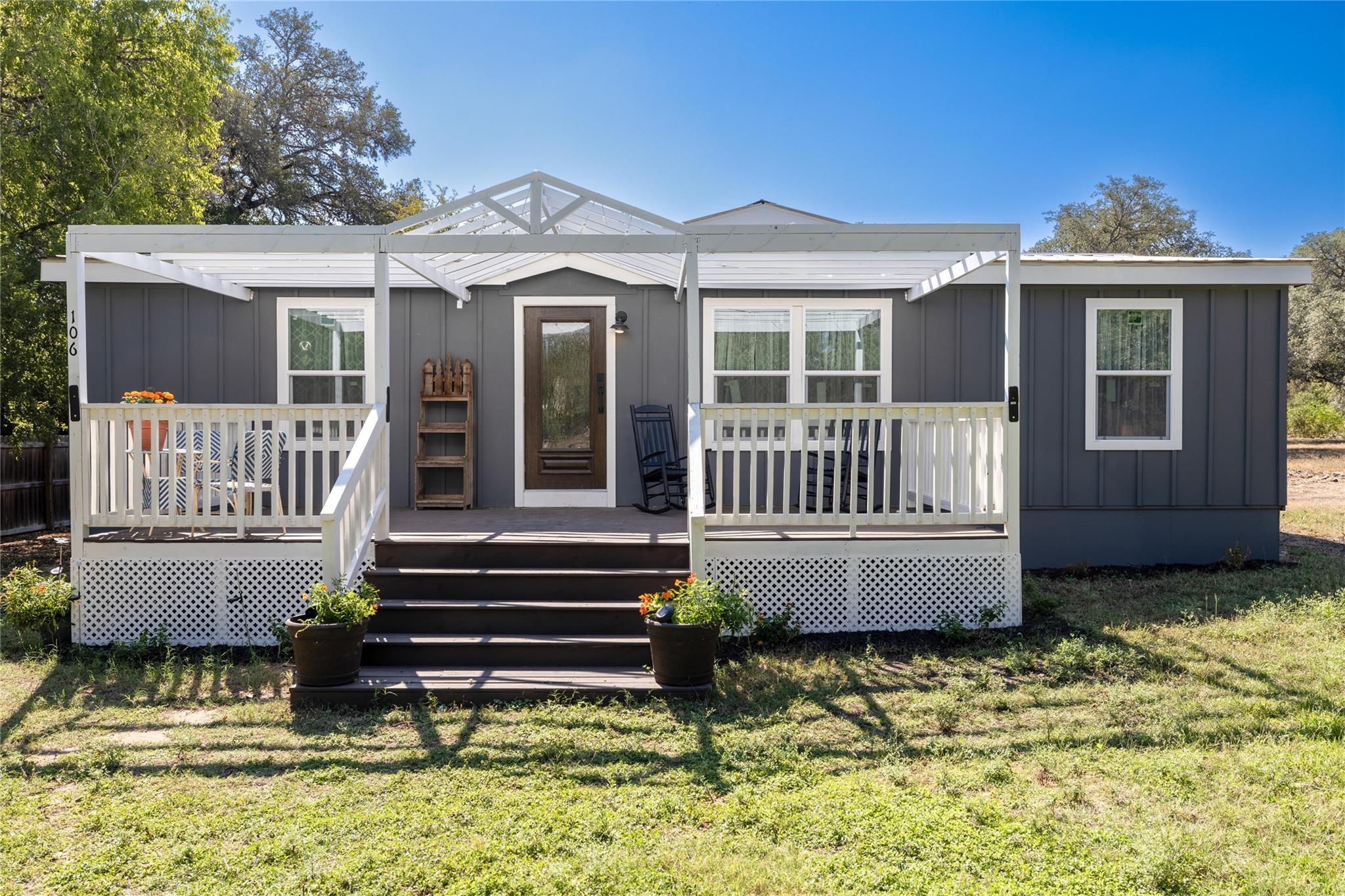 106 E Olive Street Lockhart TX 78644