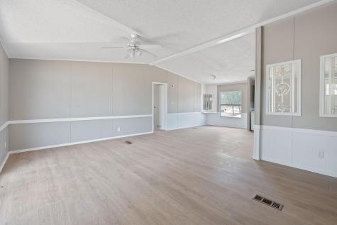 1385 Pettytown Road Dale TX 78616