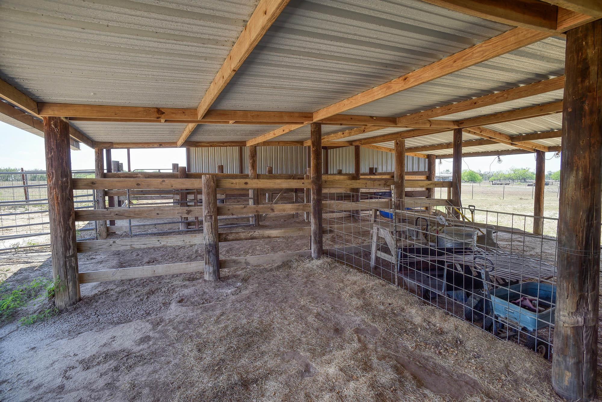 4495 Taylorsville Road Red Rock TX 78662