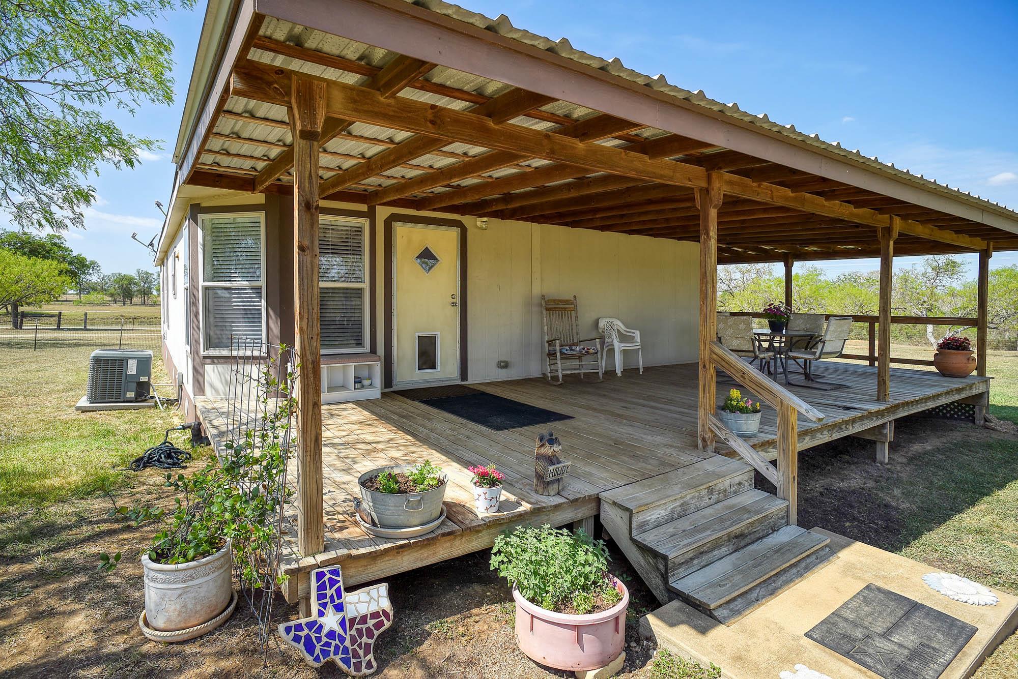 4495 Taylorsville Road Red Rock TX 78662