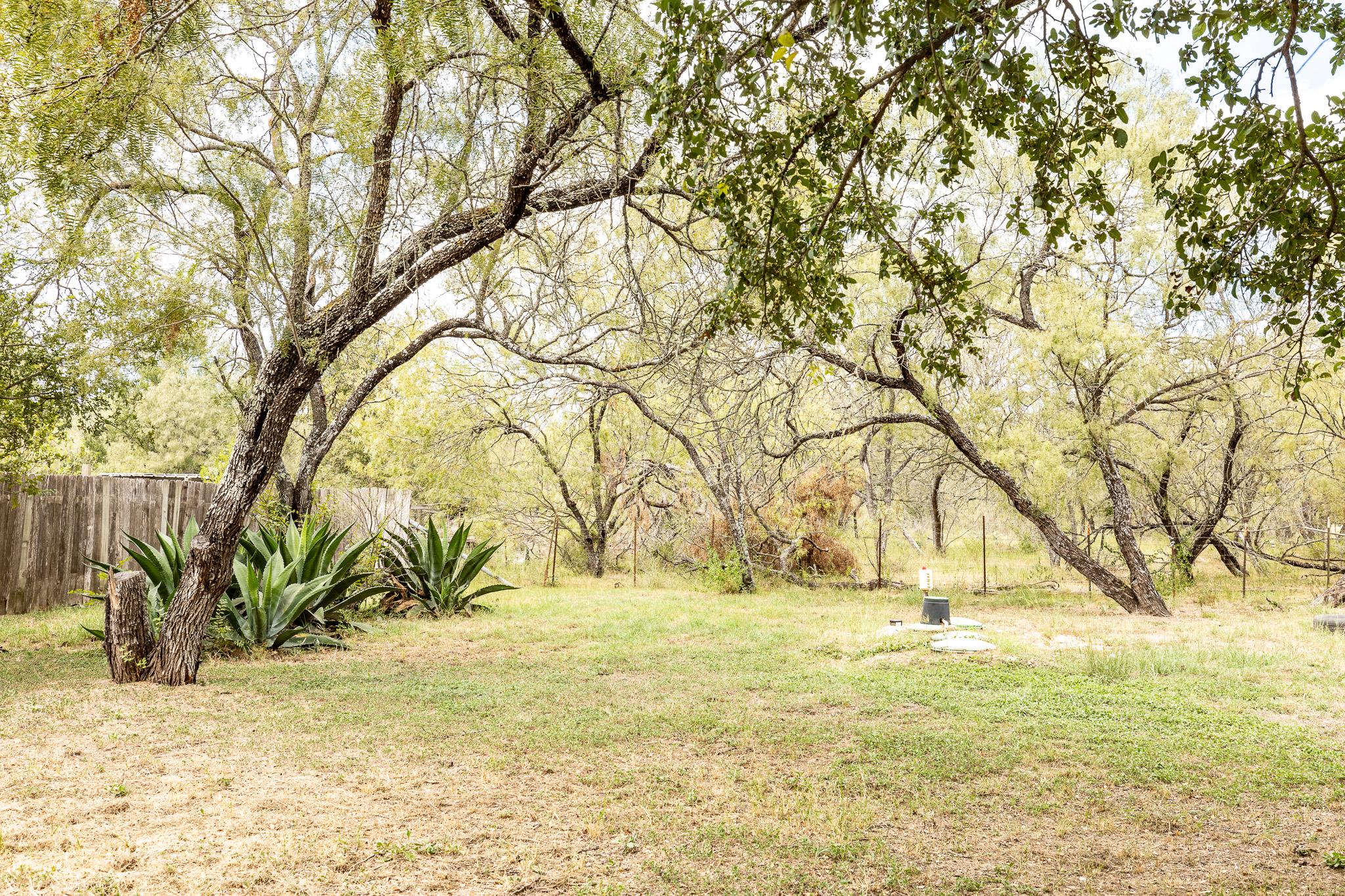 310 Union Hill Road Luling TX 78648