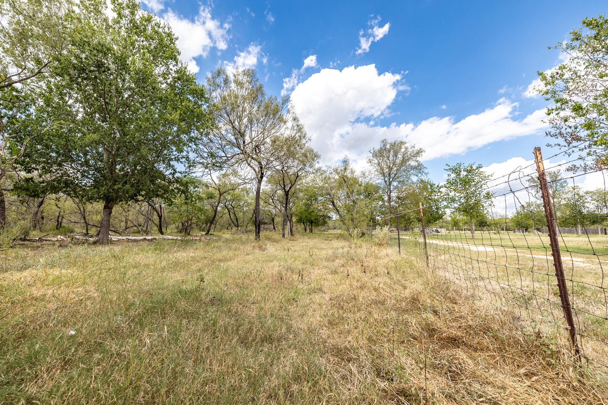 310 Union Hill Road Luling TX 78648