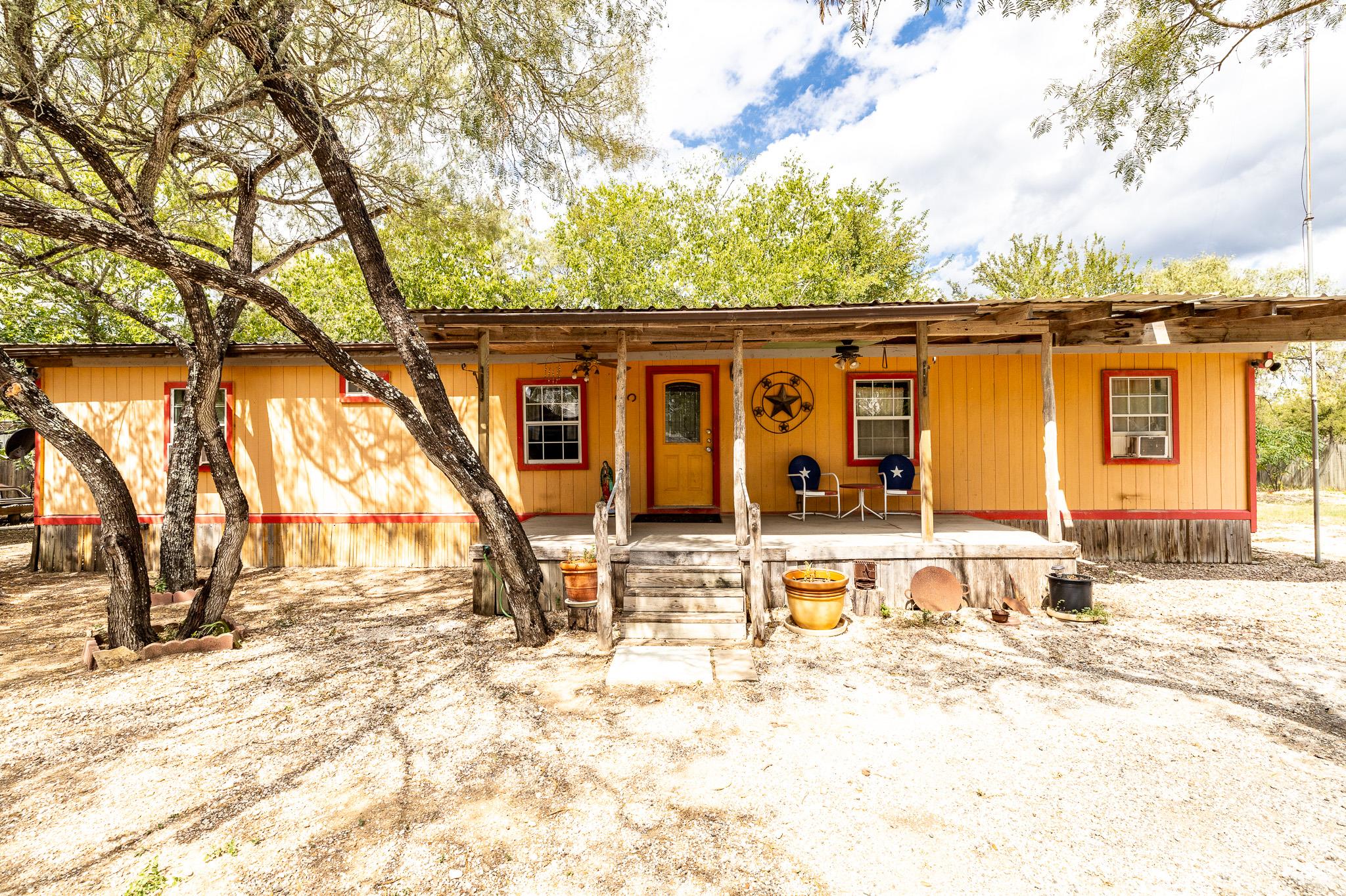 310 Union Hill Road Luling TX 78648