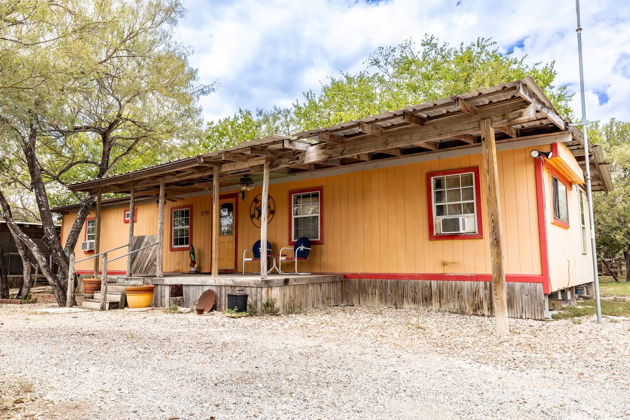 310 Union Hill Road Luling TX 78648