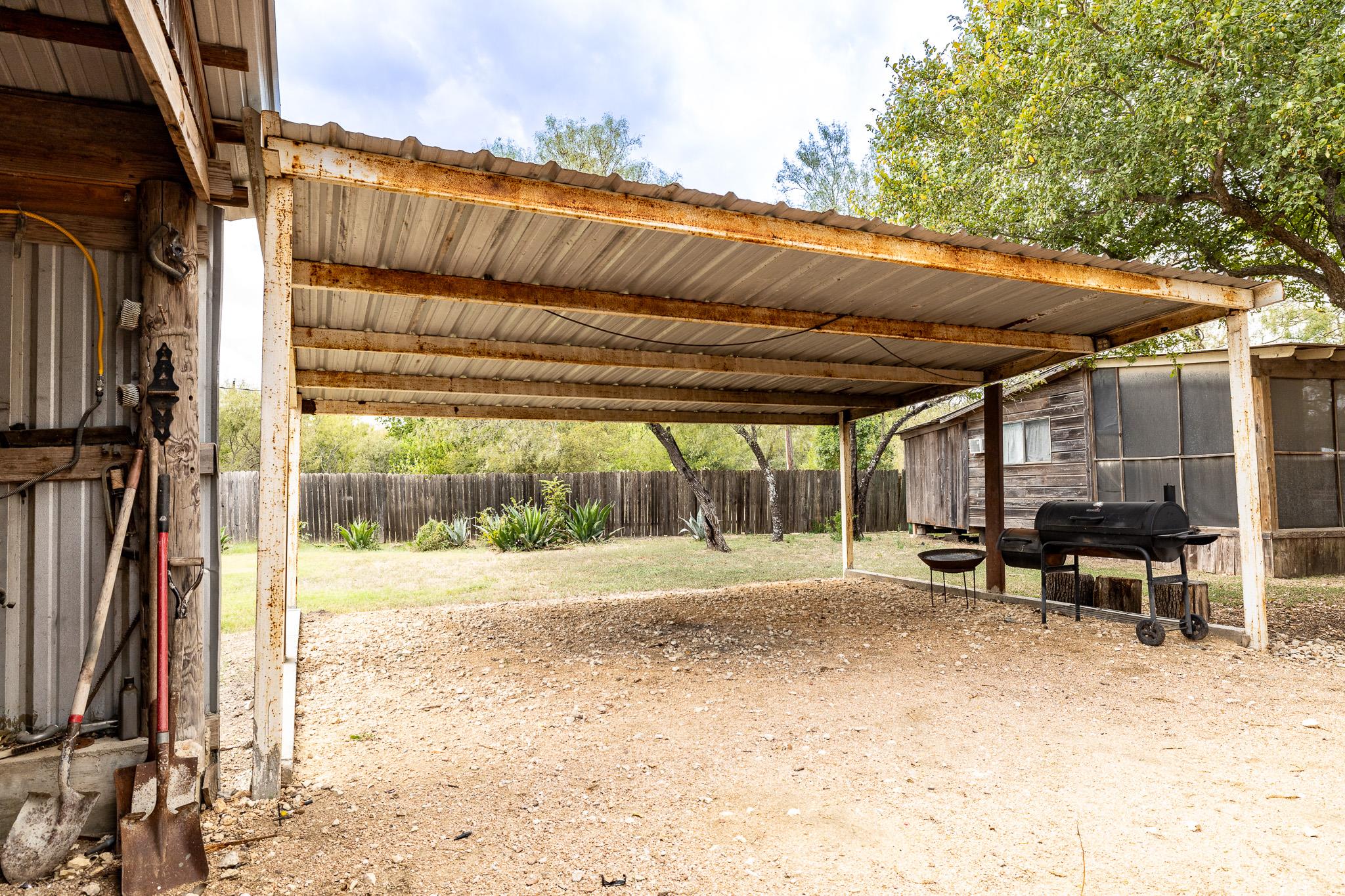 310 Union Hill Road Luling TX 78648
