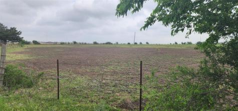 9338 E San Marcos Highway Fentress TX 78622