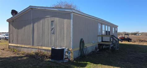 9338 E San Marcos Highway Fentress TX 78622