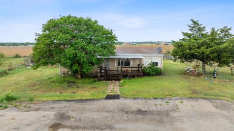 9338 E San Marcos Highway Fentress TX 78622