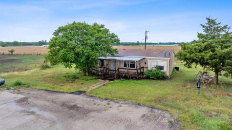 9338 E San Marcos Highway Fentress TX 78622