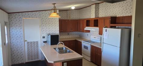 9338 E San Marcos Highway Fentress TX 78622