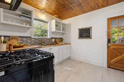 1223, 1223 1/2 & 1225 S Austin Avenue S Georgetown TX 78626