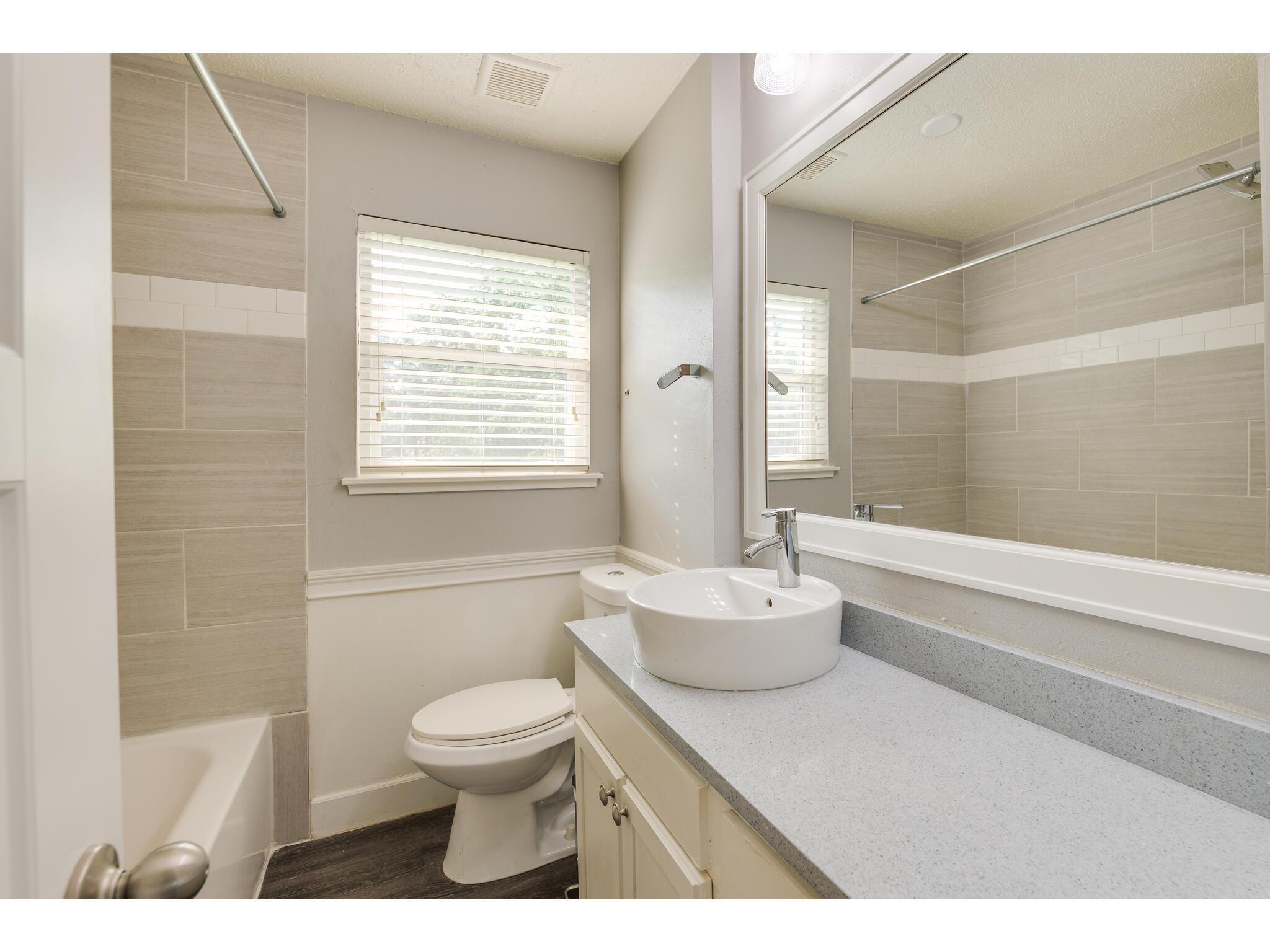 1606 Parker Lane Austin TX 78741