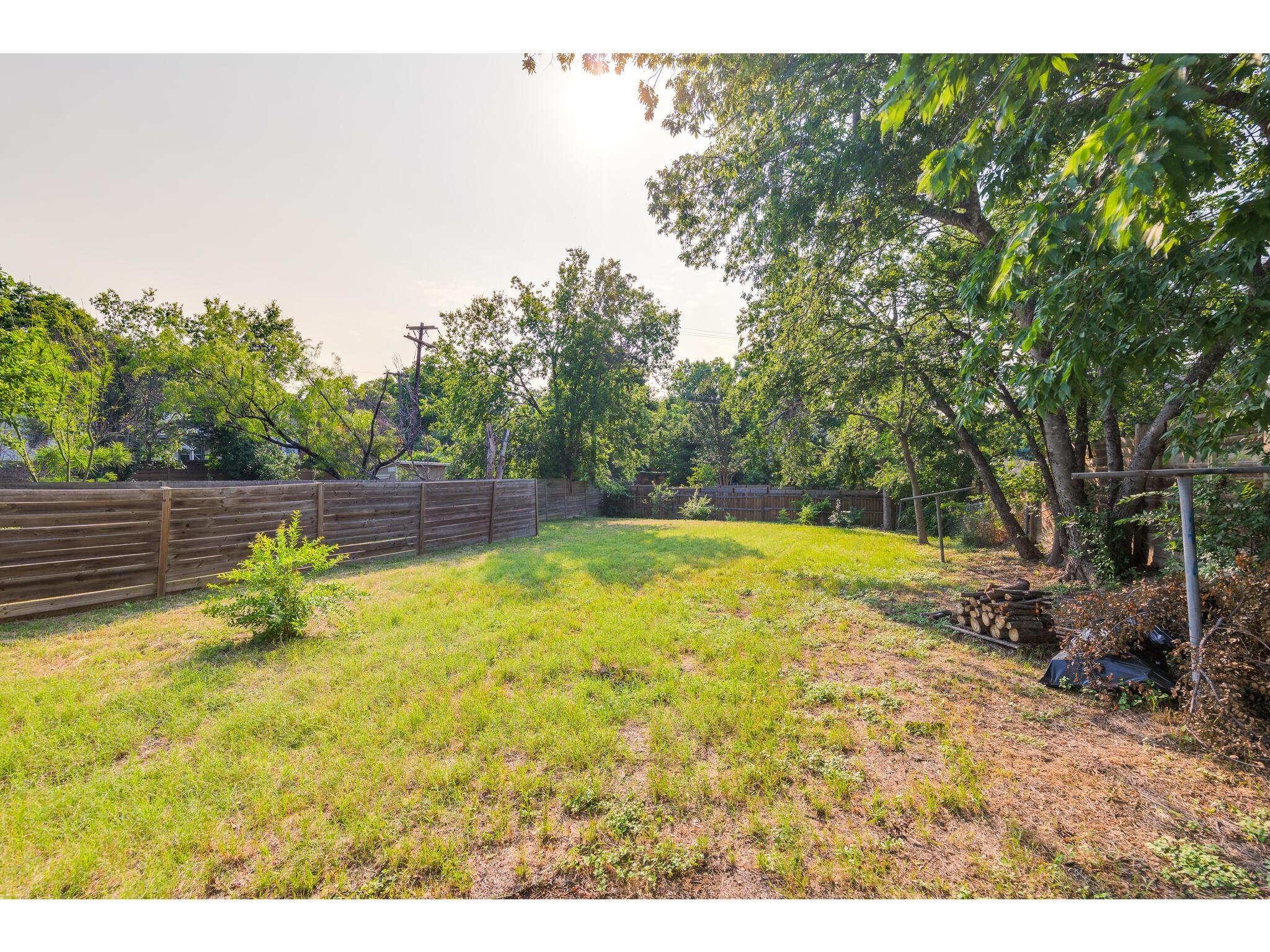 1606 Parker Lane Austin TX 78741