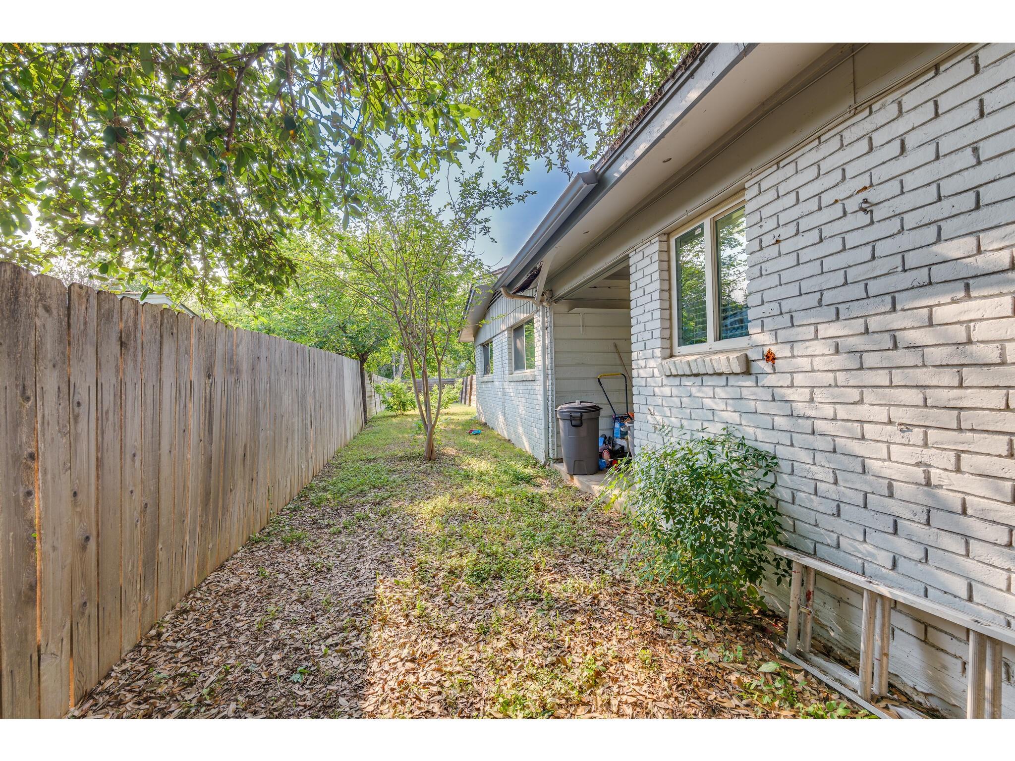 1606 Parker Lane Austin TX 78741