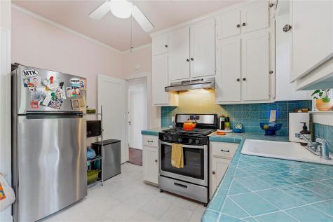 609 Carolyn Avenue Austin TX 78705