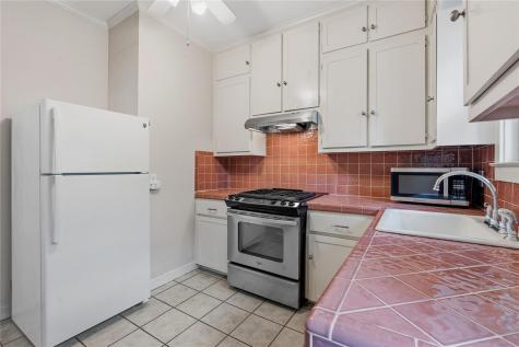 609 Carolyn Avenue Austin TX 78705