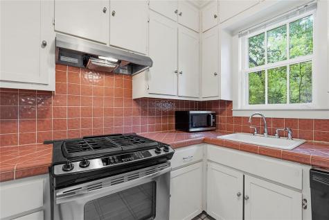 609 Carolyn Avenue Austin TX 78705