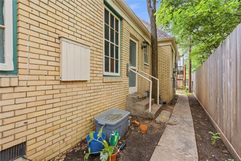 609 Carolyn Avenue Austin TX 78705
