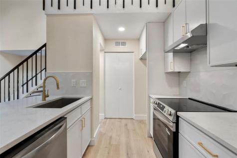 1702 Cinnamon Path Austin TX 78704
