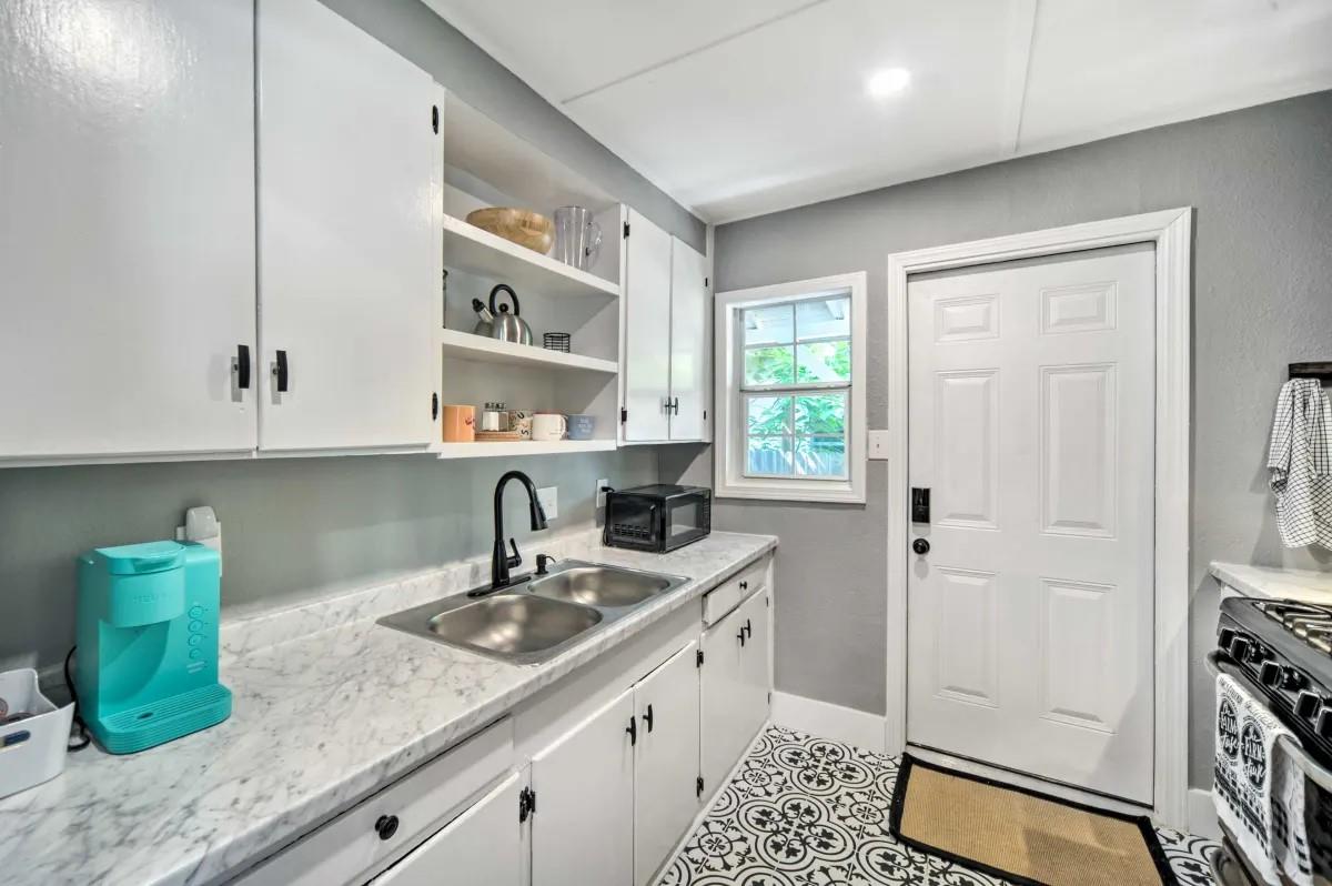 1026 Haynes Street San Marcos TX 78666