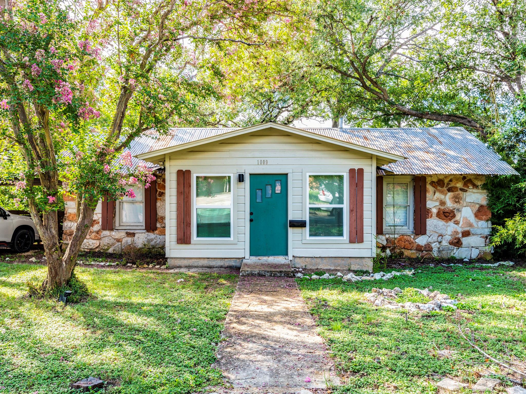 1000 Advance Street San Marcos TX 78666