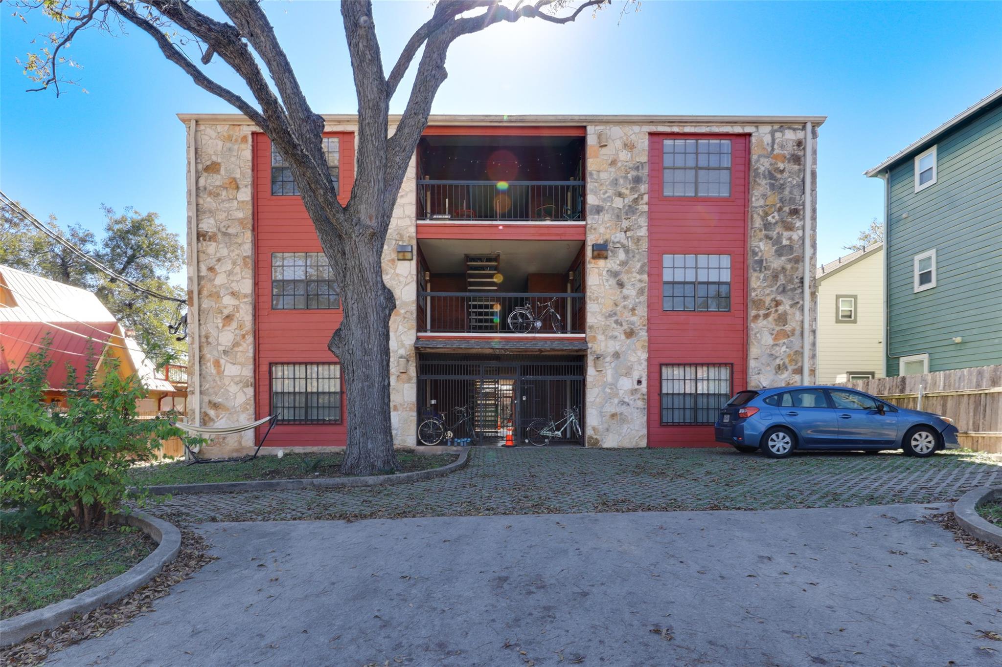 1903 E 20th Street Austin TX 78722