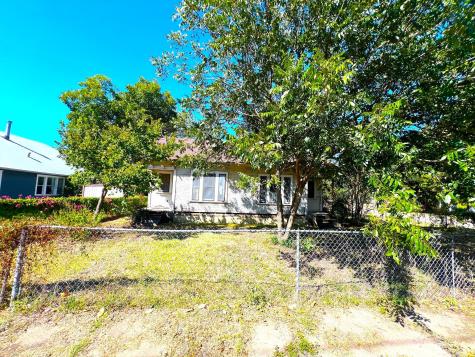 525 Washburn Street Taylor TX 76574