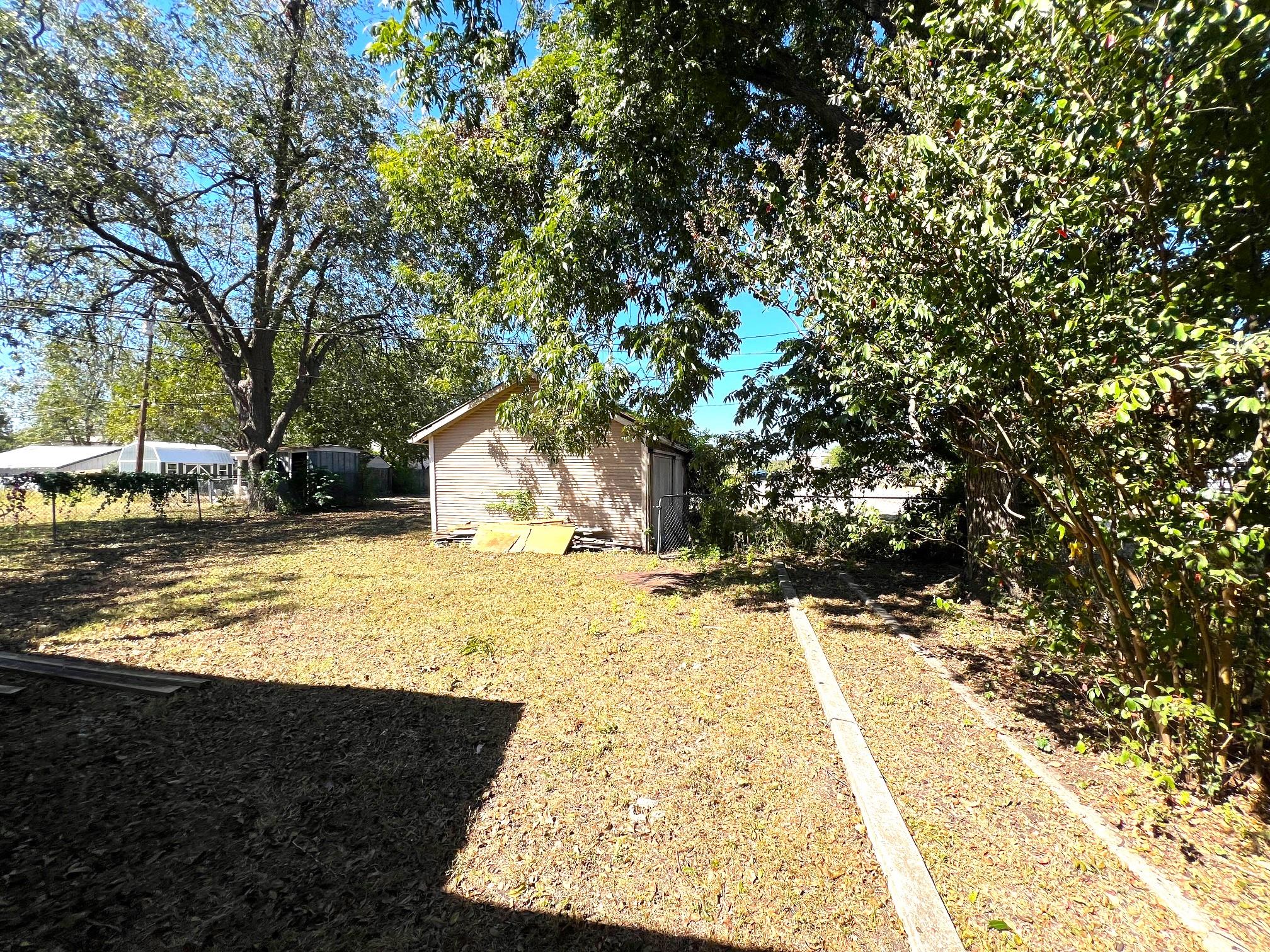 525 Washburn Street Taylor TX 76574