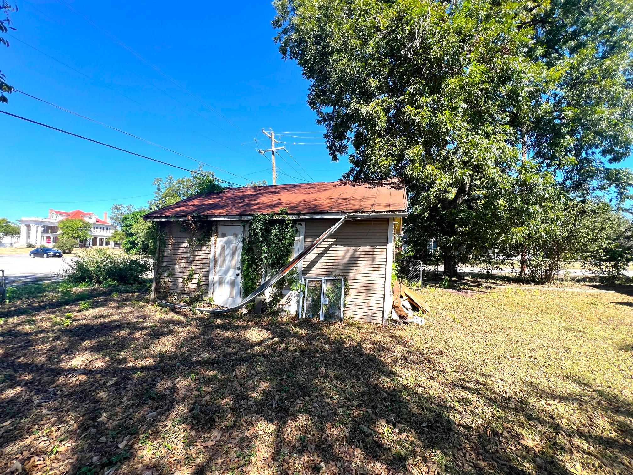 525 Washburn Street Taylor TX 76574