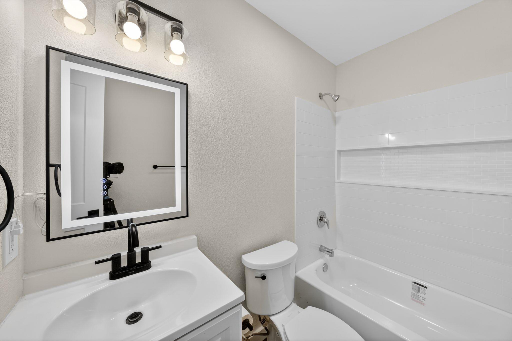 1402 Southport Drive Austin TX 78704